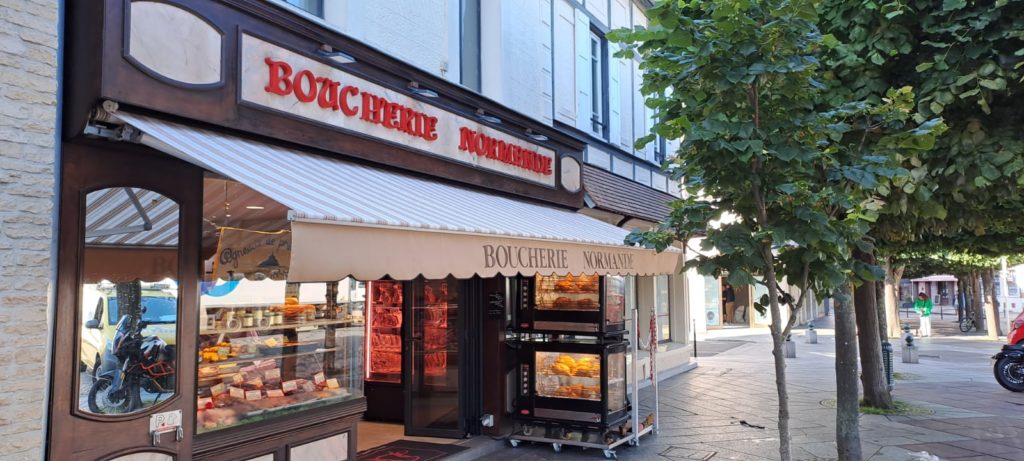 rentoilage store banne et lambrequin d'une boucherie 